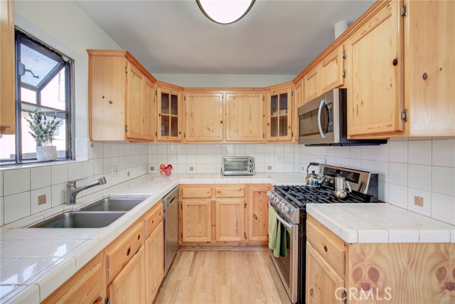 2511 Spreckels Lane, Redondo Beach, California 90278, 3 Bedrooms Bedrooms, ,2 BathroomsBathrooms,Residential,Sold,Spreckels,SB19085643