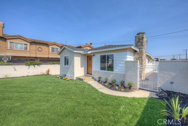 2523 Ripley Avenue, Redondo Beach, California 90278, 2 Bedrooms Bedrooms, ,1 BathroomBathrooms,Residential,Sold,Ripley,SB17158332