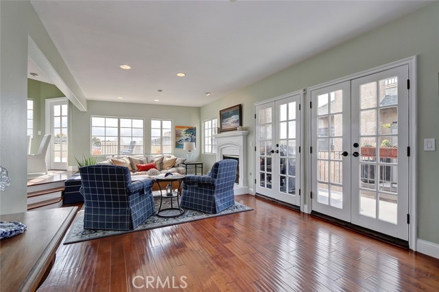 506 Helberta Avenue, Redondo Beach, California 90277, 3 Bedrooms Bedrooms, ,2 BathroomsBathrooms,Residential,Sold,Helberta,SB19050182