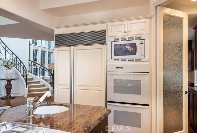 2306 John Street, Manhattan Beach, California 90266, 5 Bedrooms Bedrooms, ,4 BathroomsBathrooms,Residential,Sold,John,SB19259547