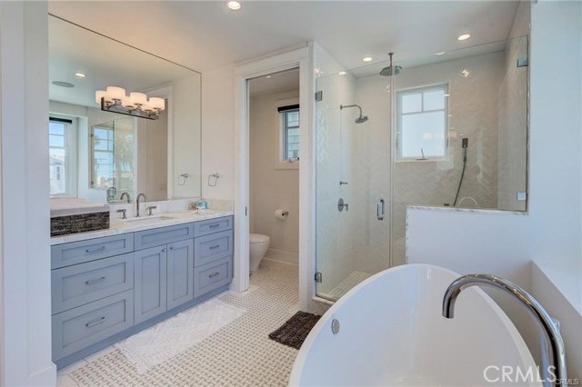 548 Pine Street, Hermosa Beach, California 90254, 4 Bedrooms Bedrooms, ,3 BathroomsBathrooms,Residential,Sold,Pine,SB19142992