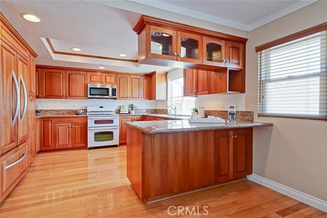 109 Helberta Avenue, Redondo Beach, California 90277, 3 Bedrooms Bedrooms, ,2 BathroomsBathrooms,Residential,Sold,Helberta,SB18059847