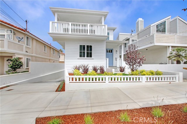 512 Irena, Redondo Beach, California 90277, 4 Bedrooms Bedrooms, ,2 BathroomsBathrooms,Residential,Sold,Irena,SB20156478