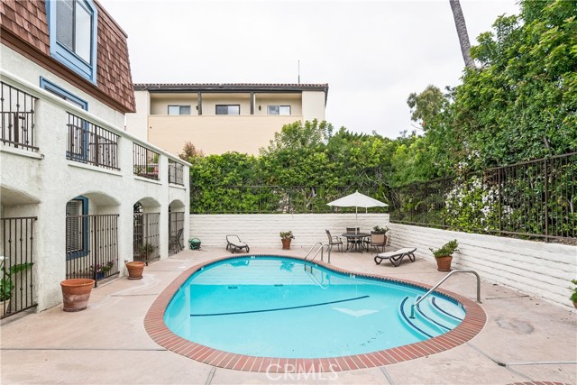 2337 Palos Verdes Drive, Palos Verdes Estates, California 90274, 2 Bedrooms Bedrooms, ,2 BathroomsBathrooms,Residential,Sold,Palos Verdes,SB17058095