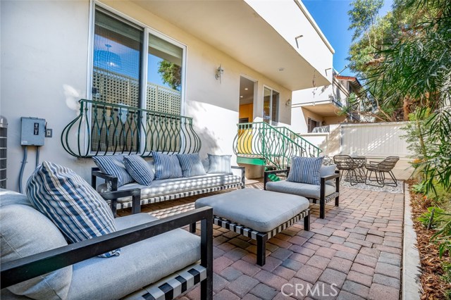 1120 Vincent Street, Redondo Beach, California 90277, 4 Bedrooms Bedrooms, ,3 BathroomsBathrooms,Residential,Sold,Vincent,SB21018758