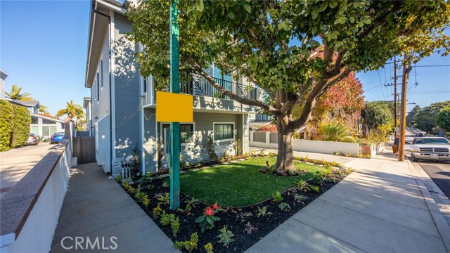 1917 Farrell Avenue, Redondo Beach, California 90278, 4 Bedrooms Bedrooms, ,3 BathroomsBathrooms,Residential,Sold,Farrell,PV20259109