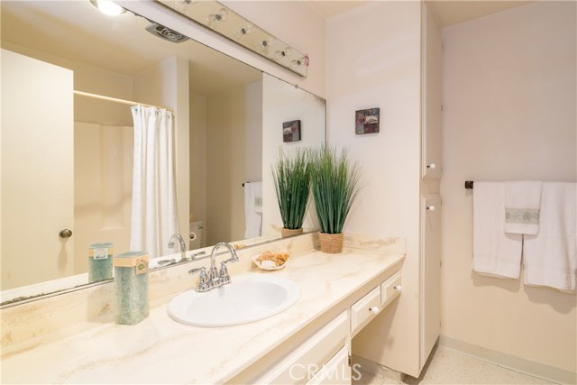 2015 Bataan Road, Redondo Beach, California 90278, 2 Bedrooms Bedrooms, ,2 BathroomsBathrooms,Residential,Sold,Bataan,SB18166577