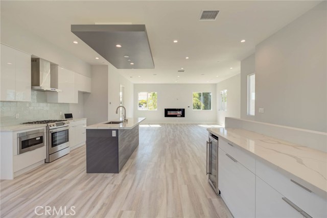 2203 Perkins Lane, Redondo Beach, California 90278, 3 Bedrooms Bedrooms, ,2 BathroomsBathrooms,Residential,Sold,Perkins,PV19112271