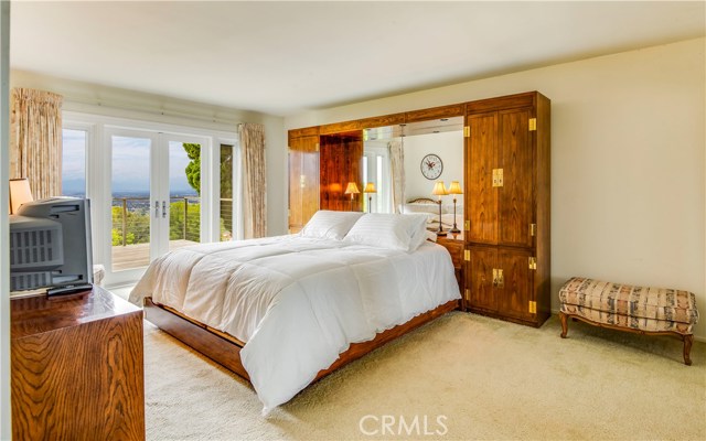 Master Bedroom with attached viewing deck