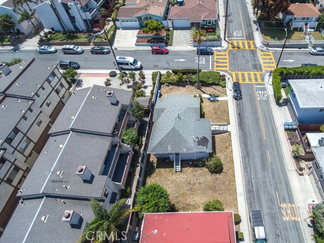 2101 Rockefeller Lane, Redondo Beach, California 90278, 2 Bedrooms Bedrooms, ,1 BathroomBathrooms,Residential,Sold,Rockefeller,SB19174317