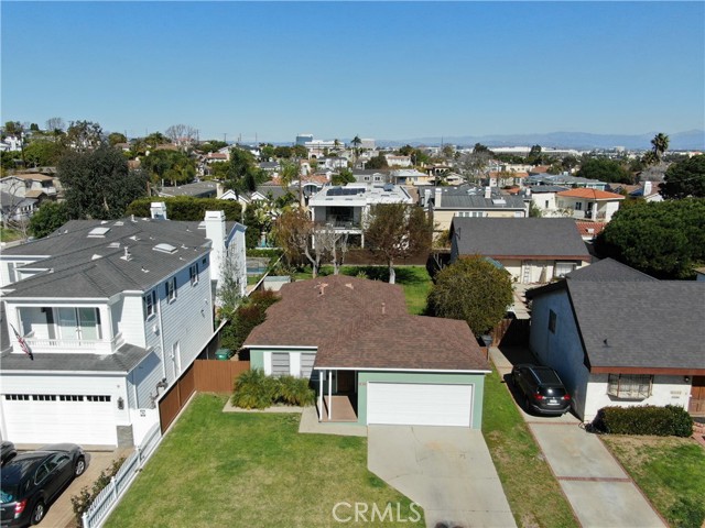1311 18th Street, Manhattan Beach, California 90266, 2 Bedrooms Bedrooms, ,1 BathroomBathrooms,Residential,Sold,18th,SB21033175