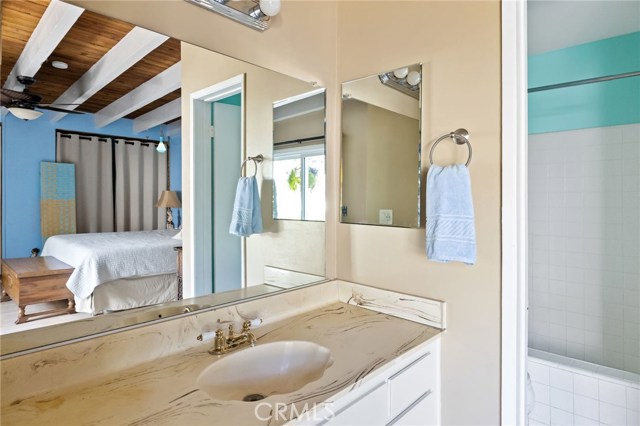 1916 Clark Lane, Redondo Beach, California 90278, 1 Bedroom Bedrooms, ,1 BathroomBathrooms,Residential,Sold,Clark,SB20129289