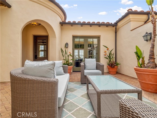 Courtyard patio. All outdoor furniture is included.