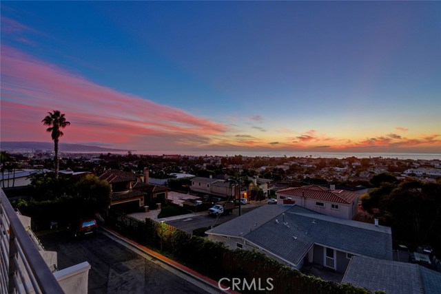 736 Gould Avenue, Hermosa Beach, California 90254, 3 Bedrooms Bedrooms, ,2 BathroomsBathrooms,Residential,Sold,Gould,SB17266246