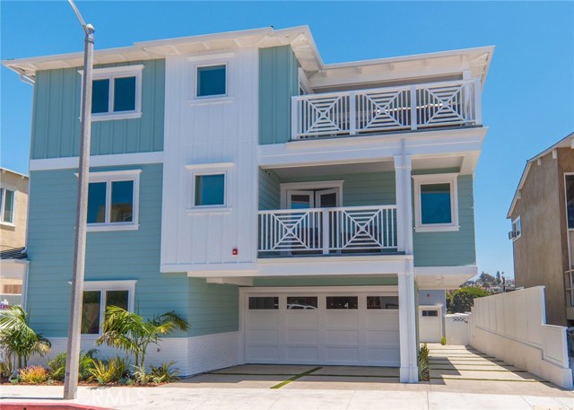 700 Loma Drive, Hermosa Beach, California 90254, 3 Bedrooms Bedrooms, ,3 BathroomsBathrooms,Residential,Sold,Loma,SB18137113