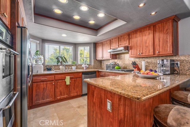 202 Helberta Avenue, Redondo Beach, California 90277, 3 Bedrooms Bedrooms, ,2 BathroomsBathrooms,Residential,Sold,Helberta,SB20063398