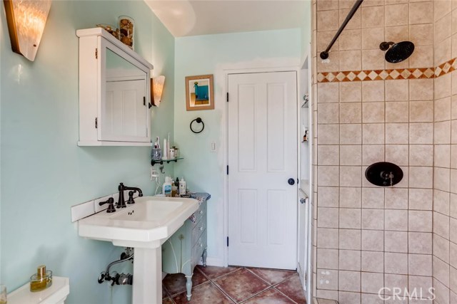 1500 Lynngrove Drive, Manhattan Beach, California 90266, 3 Bedrooms Bedrooms, ,1 BathroomBathrooms,Residential,Sold,Lynngrove,PT20027087