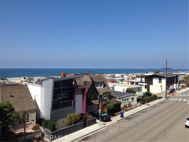 1820 Manhattan Avenue, Hermosa Beach, California 90254, 2 Bedrooms Bedrooms, ,2 BathroomsBathrooms,Residential,Sold,Manhattan,PW17126812