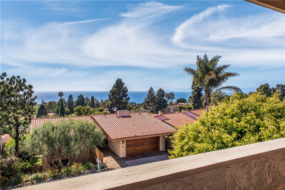 1249 Via Landeta, Palos Verdes Estates, California 90274, 4 Bedrooms Bedrooms, ,3 BathroomsBathrooms,Residential,Sold,Via Landeta,PV18104390