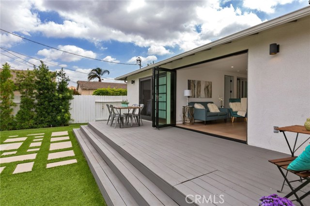 2219 Graham Avenue, Redondo Beach, California 90278, 3 Bedrooms Bedrooms, ,1 BathroomBathrooms,Residential,Sold,Graham,SB19216954