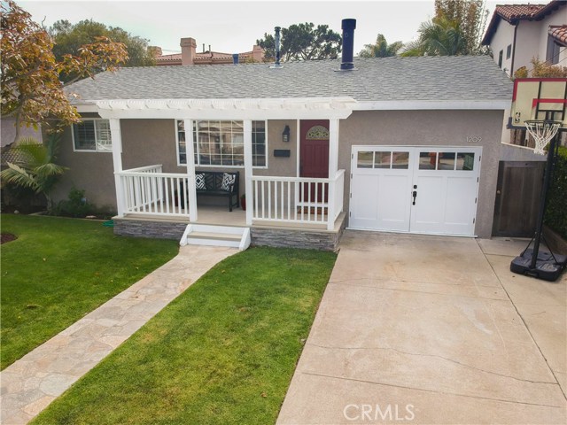 1209 Steinhart Avenue, Redondo Beach, California 90278, 3 Bedrooms Bedrooms, ,2 BathroomsBathrooms,Residential,Sold,Steinhart,SB18094331