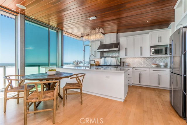 3316 Crest Drive, Manhattan Beach, California 90266, 4 Bedrooms Bedrooms, ,3 BathroomsBathrooms,Residential,Sold,Crest,SB21123586