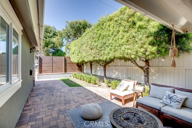 904 Knob Hill Avenue, Redondo Beach, California 90277, 4 Bedrooms Bedrooms, ,2 BathroomsBathrooms,Residential,Sold,Knob Hill,SB20157214