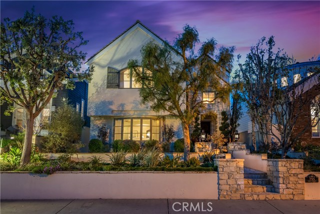 755 31st Street, Manhattan Beach, California 90266, 4 Bedrooms Bedrooms, ,4 BathroomsBathrooms,Residential,Sold,31st,SB19068029