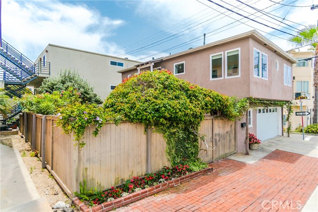 126 8th Street, Hermosa Beach, California 90254, ,Residential Income,Sold,8th,SB18121222