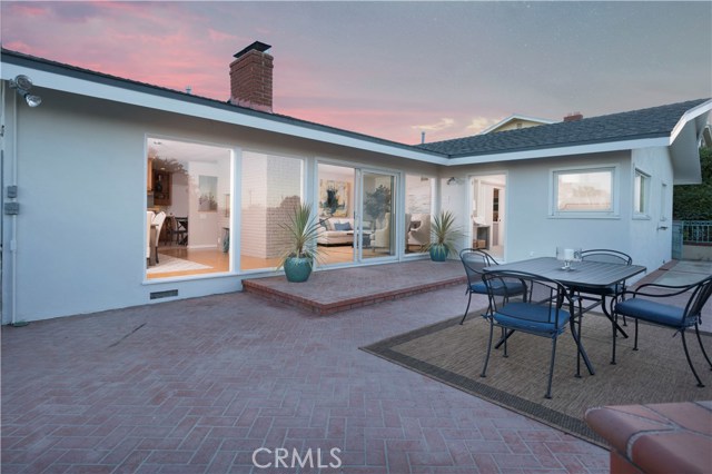 2105 Velez Drive, Rancho Palos Verdes, California 90275, 3 Bedrooms Bedrooms, ,2 BathroomsBathrooms,Residential,Sold,Velez,SB17138071