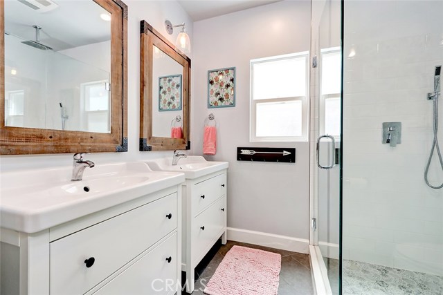 3513 Oak Avenue, Manhattan Beach, California 90266, 3 Bedrooms Bedrooms, ,1 BathroomBathrooms,Residential,Sold,Oak,SB20182757