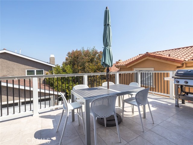 2009 Morgan Lane, Redondo Beach, California 90278, 3 Bedrooms Bedrooms, ,2 BathroomsBathrooms,Residential,Sold,Morgan,SB21073408