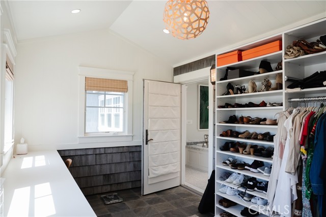 598 33rd Street, Manhattan Beach, California 90266, 5 Bedrooms Bedrooms, ,5 BathroomsBathrooms,Residential,Sold,33rd,SB21107096