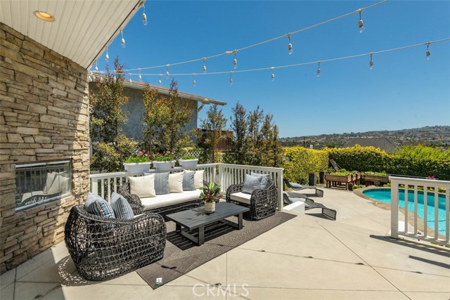 1038 Avenue D, Redondo Beach, California 90277, 5 Bedrooms Bedrooms, ,4 BathroomsBathrooms,Residential,Sold,Avenue D,PV21115047