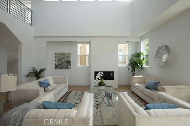 213 Juanita Avenue, Redondo Beach, California 90277, 4 Bedrooms Bedrooms, ,4 BathroomsBathrooms,Residential,Sold,Juanita,SB19068362