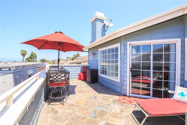 407 Anita Street, Redondo Beach, California 90278, 3 Bedrooms Bedrooms, ,3 BathroomsBathrooms,Residential,Sold,Anita,SB18113069