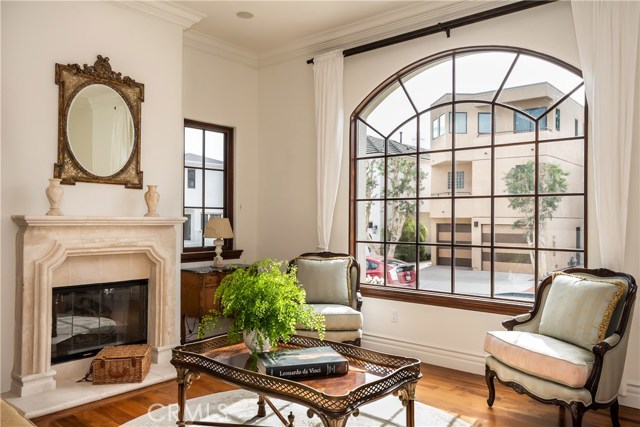 441 1st Street, Manhattan Beach, California 90266, 5 Bedrooms Bedrooms, ,4 BathroomsBathrooms,Residential,Sold,1st,SB19263313