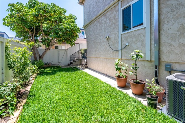 108 Irena Avenue, Redondo Beach, California 90277, 2 Bedrooms Bedrooms, ,1 BathroomBathrooms,Residential,Sold,Irena,SB21158084