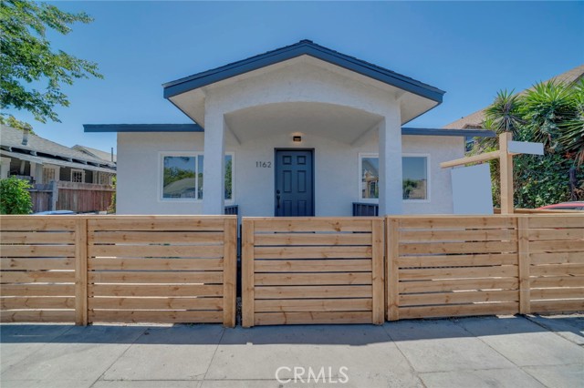Detail Gallery Image 1 of 1 For 1162 W 39th Pl, Los Angeles,  CA 90037 - 4 Beds | 1/1 Baths
