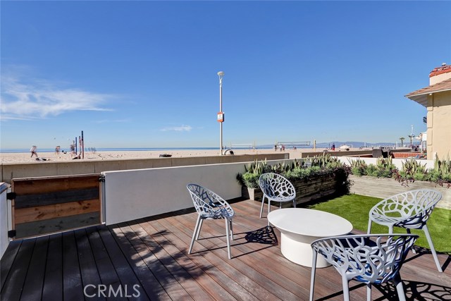 60 The Strand, Hermosa Beach, California 90254, 4 Bedrooms Bedrooms, ,2 BathroomsBathrooms,Residential,Sold,The Strand,SB18295909