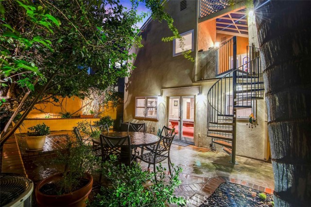 521 13th Street, Manhattan Beach, California 90266, 3 Bedrooms Bedrooms, ,1 BathroomBathrooms,Residential,Sold,13th,PW19054857