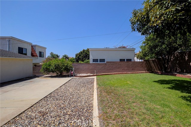 703 Avenue C, Redondo Beach, California 90277, 3 Bedrooms Bedrooms, ,1 BathroomBathrooms,Residential,Sold,Avenue C,SB18211261