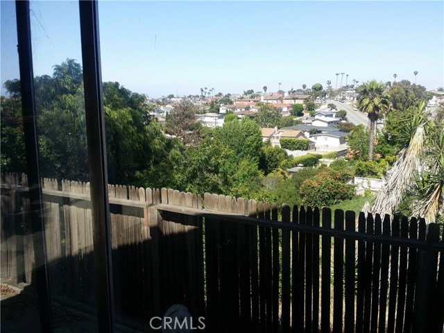 704 Blossom Lane, Redondo Beach, California 90278, 3 Bedrooms Bedrooms, ,2 BathroomsBathrooms,Residential,Sold,Blossom,SB17106721