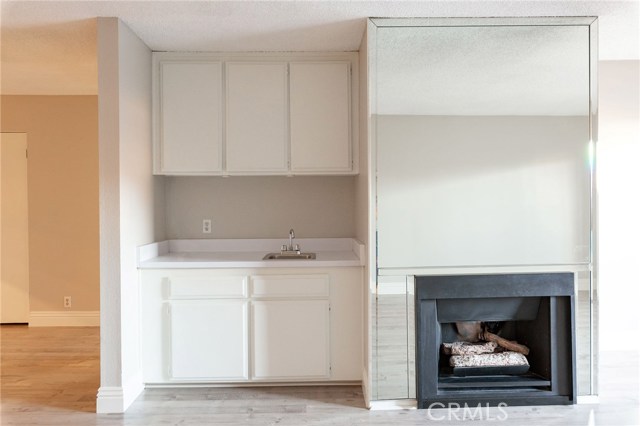 700 Esplanade, Redondo Beach, California 90277, 2 Bedrooms Bedrooms, ,2 BathroomsBathrooms,Residential,Sold,Esplanade,SB19106443