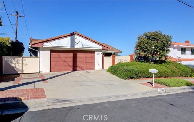 28523 Hazelridge Drive, Rancho Palos Verdes, California 90275, 4 Bedrooms Bedrooms, ,3 BathroomsBathrooms,Residential,Sold,Hazelridge,SB21079367