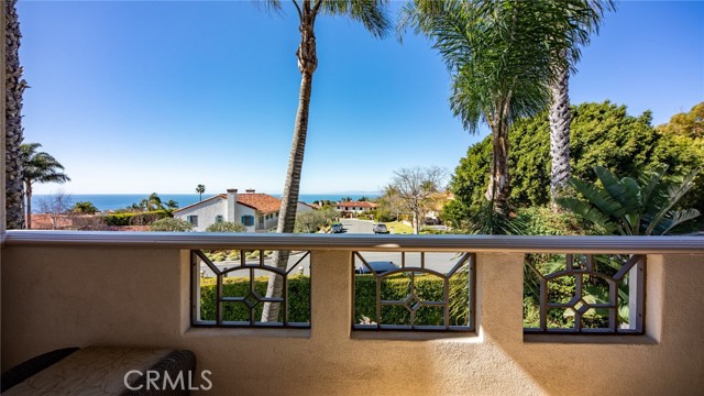 1420 Via Fernandez, Palos Verdes Estates, California 90274, 6 Bedrooms Bedrooms, ,5 BathroomsBathrooms,Residential,Sold,Via Fernandez,PV21044064