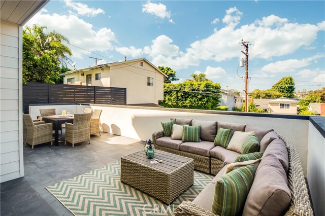 825 Avenue A, Redondo Beach, California 90277, 5 Bedrooms Bedrooms, ,5 BathroomsBathrooms,Residential,Sold,Avenue A,PV17200978