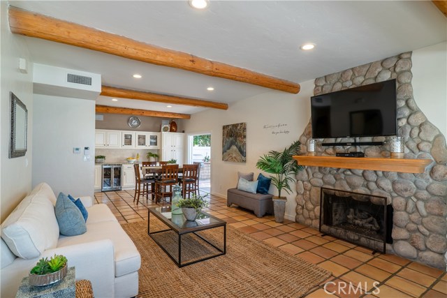 2703 Huntington Lane, Redondo Beach, California 90278, 4 Bedrooms Bedrooms, ,2 BathroomsBathrooms,Residential,Sold,Huntington,SB19175954