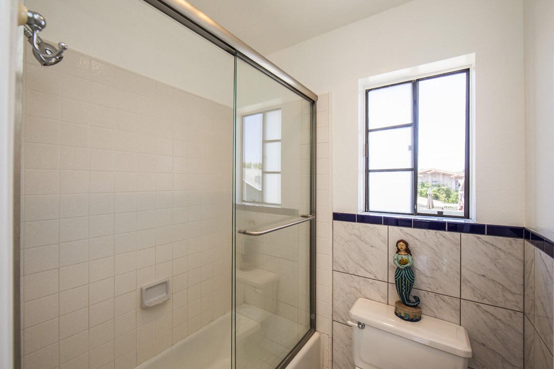 Master bath #1 with shower & tub