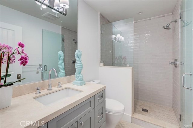 548 Pine Street, Hermosa Beach, California 90254, 4 Bedrooms Bedrooms, ,3 BathroomsBathrooms,Residential,Sold,Pine,SB19142992